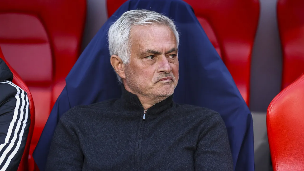 Estreia de quatro minutos? Mourinho revela plano para Gonçalo Moreira