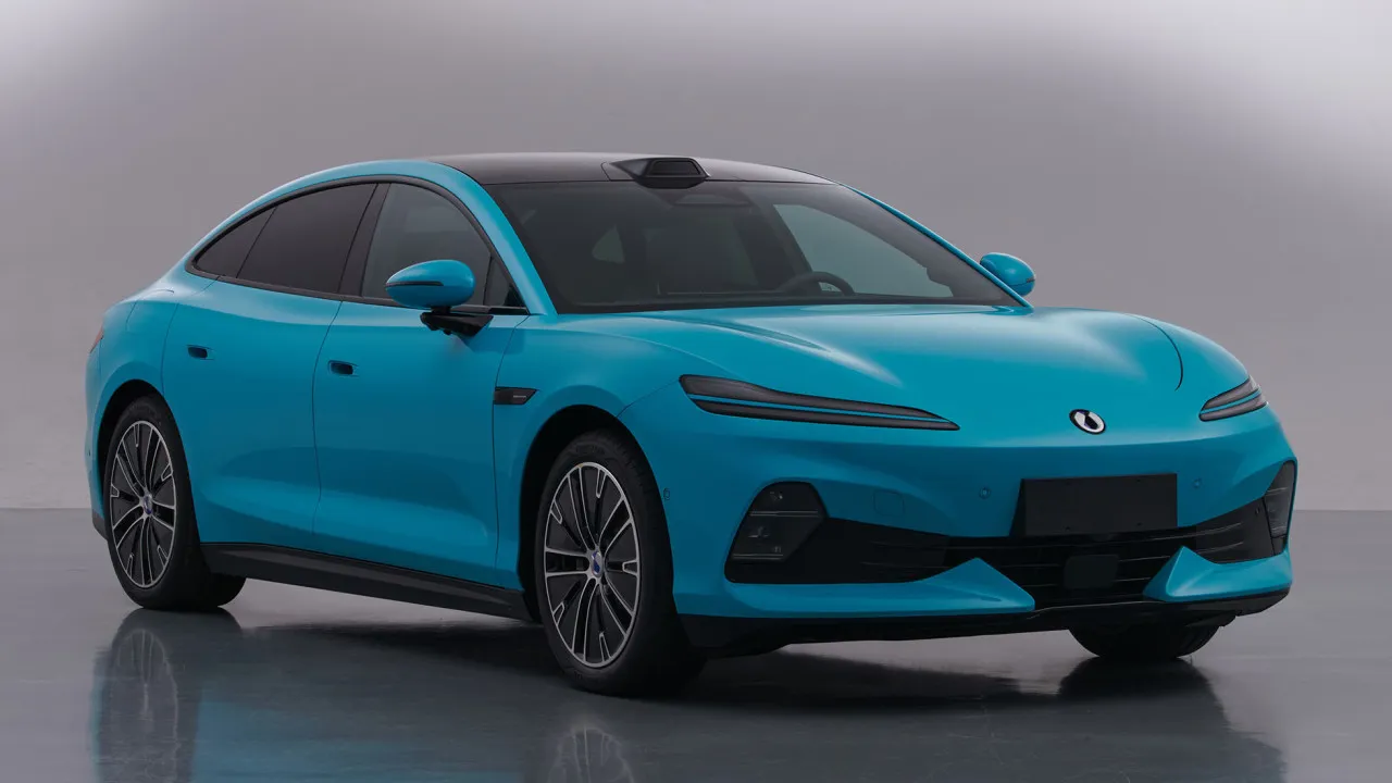 Novo sedã elétrico chinês terá 5 metros de comprimento e 1.300 cv