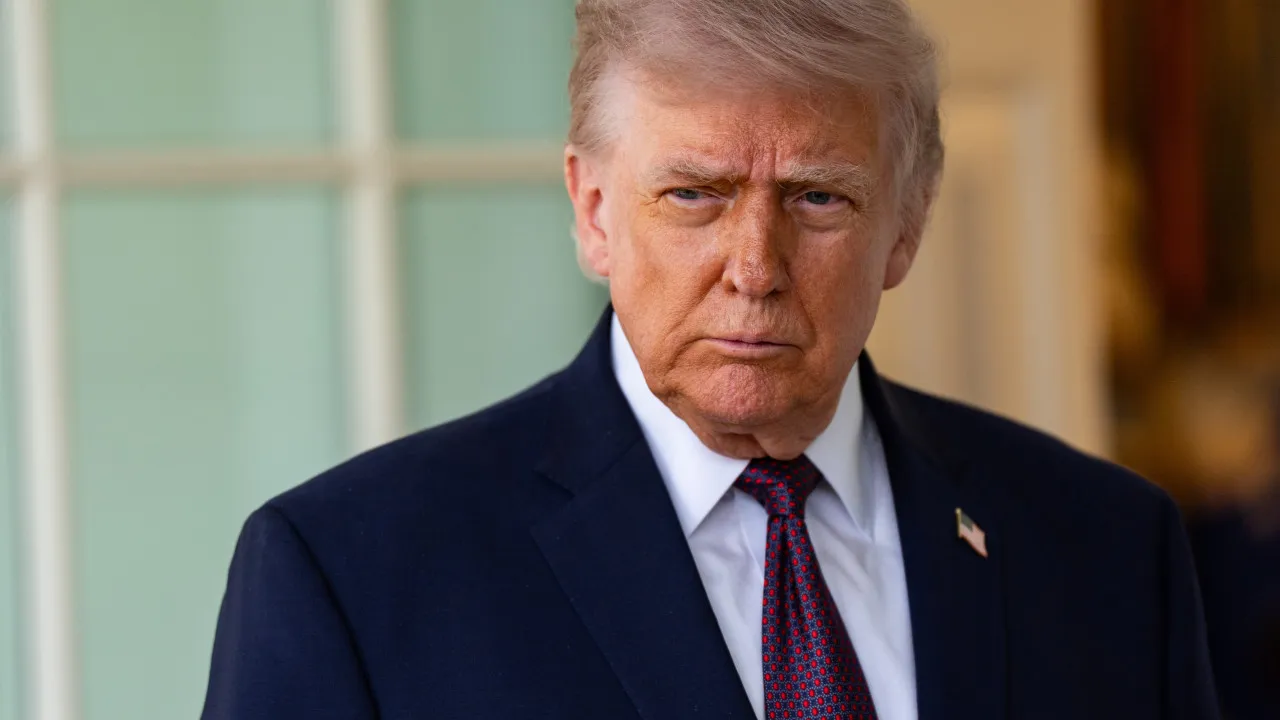 Irão: Trump espera reinício de negociações dentro de 2 dias em Islamabad