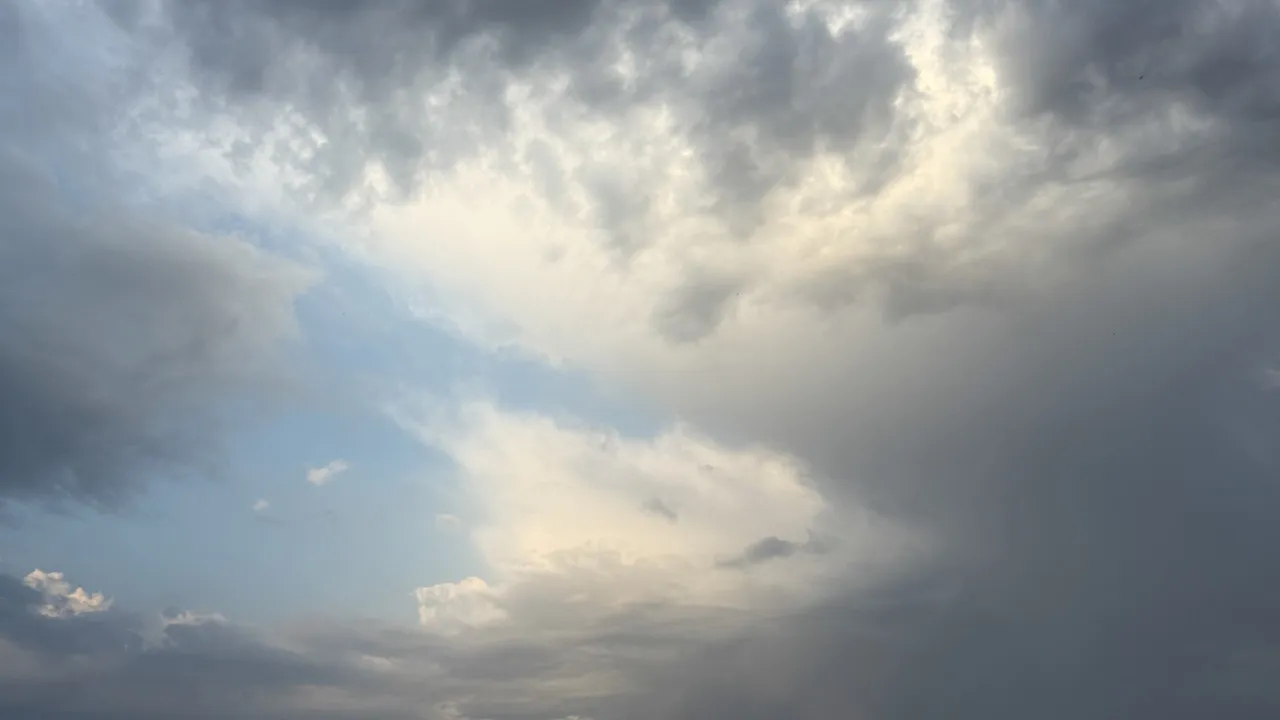 Semana arranca com chuva mas bom tempo chega já na quinta-feira