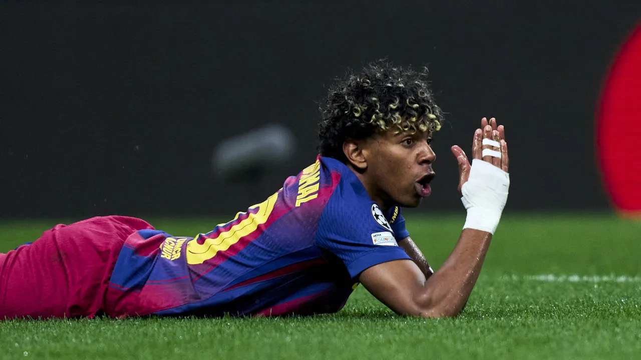 Atenção, Sporting. Barcelona bate Atlético Madrid, mas falha meias finais