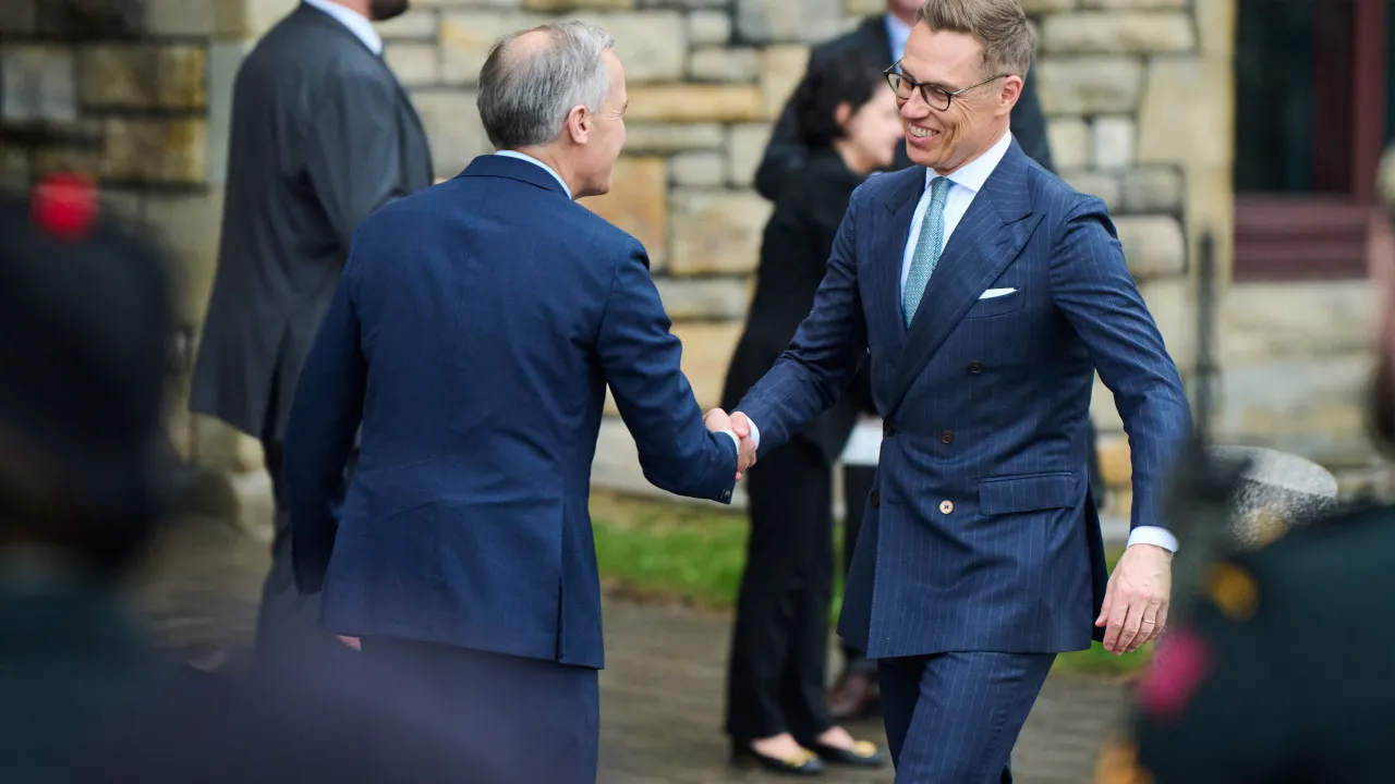 Canadá e Finlândia reforçam aliança na defesa, Ártico e tecnologias