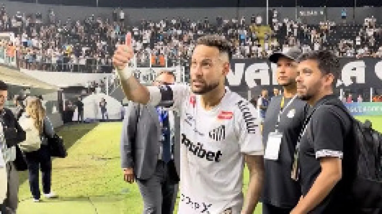 Neymar perde a cabeça com adepto: "Estás gordinho, cara***"