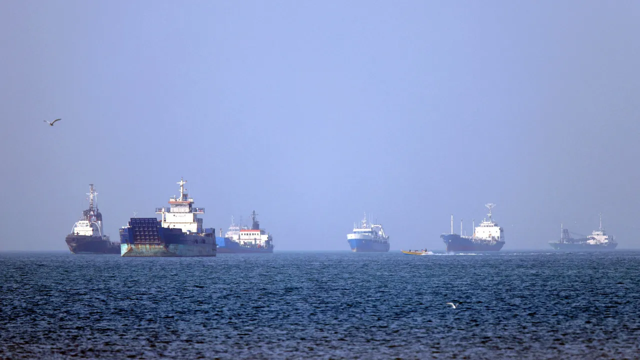 Países do golfo Pérsico discutem acordo para partilhar estreito de Ormuz