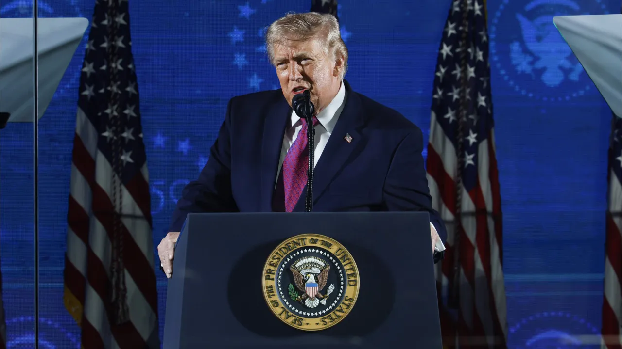 Trump ameaça atacar centrais elétricas e pontes iranianas