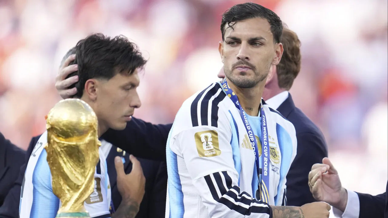 Paredes 'finta' agressões e reconhece justiça na final do Mundial2026