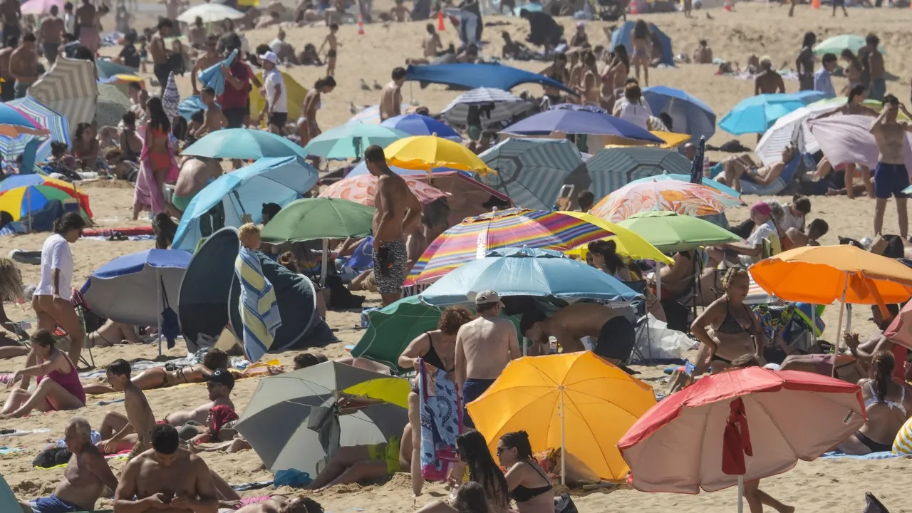 Tempo continuará quente, mas "não se prevê" onda de calor "a curto prazo"