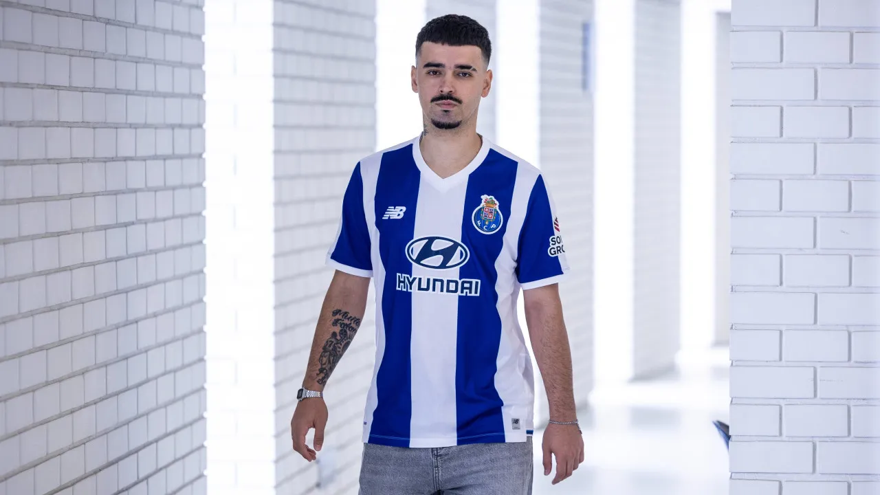 Oficial: Ricardinho reforça equipa de futsal do FC Porto
