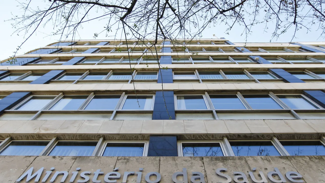 Ministério, INEM e sindicato reúnem-se (com greve de setembro na agenda)