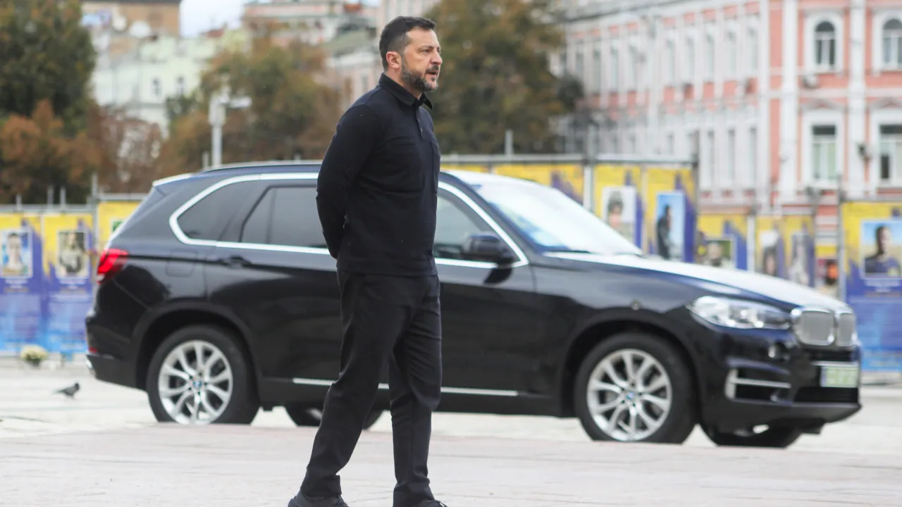Zelensky diz que solução para questão territorial exige encontro com Putin