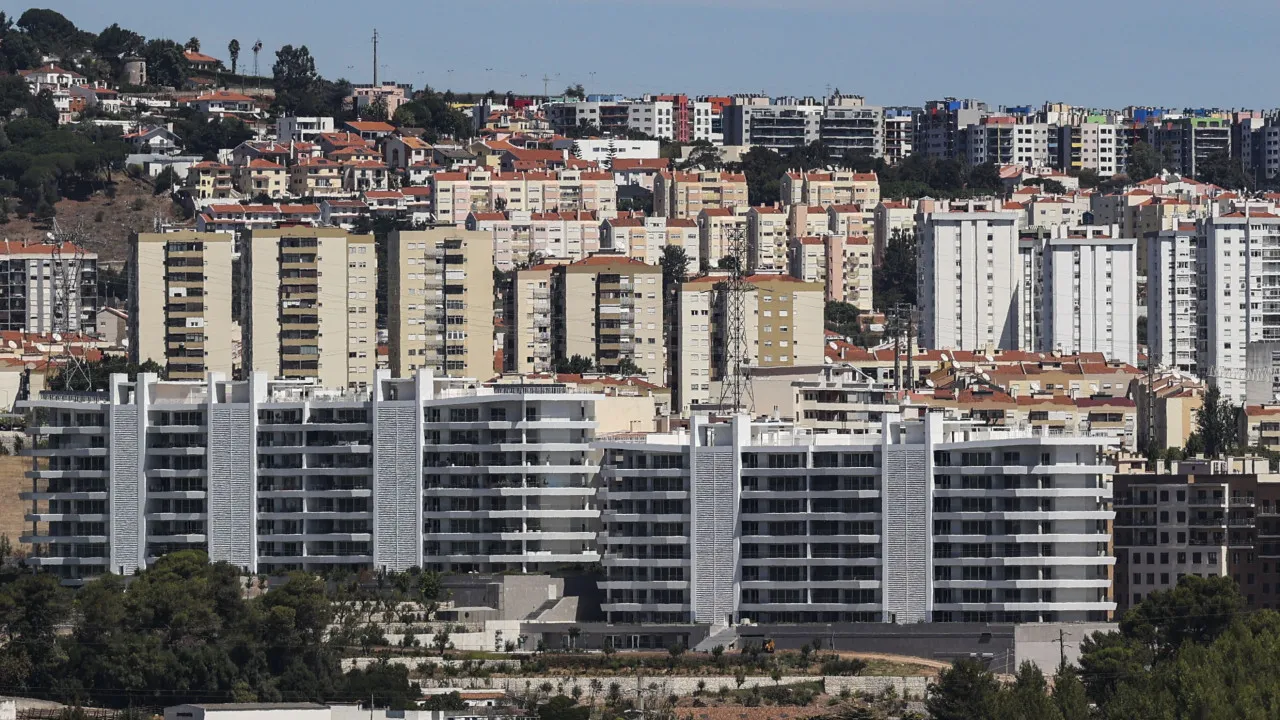 Arrendamento acessível já vigora, mas senhorios ainda não podem aderir