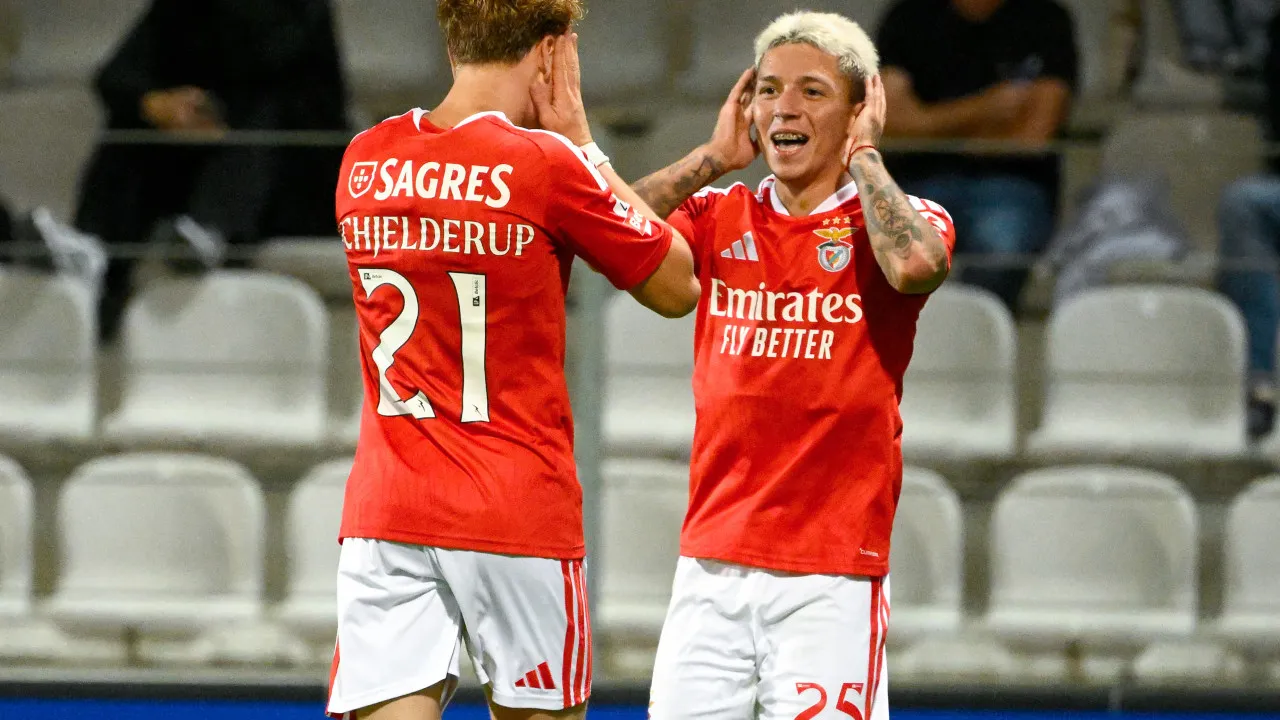 Para fechar já. Rui Costa acelera renovação de Prestianni com o Benfica