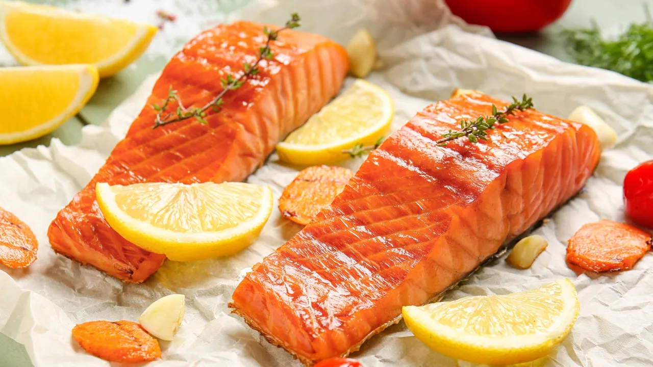 Salmão "no papel" em 30 minutos! A receita rápida embrulhada em gengibre