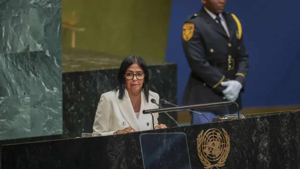 Na ONU, presidente da Venezuela promete eleições no "momento certo"