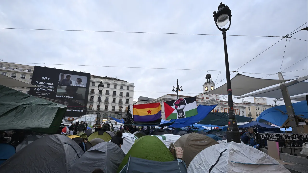 Parlamento espanhol vota medidas para habitação com milhares nas ruas