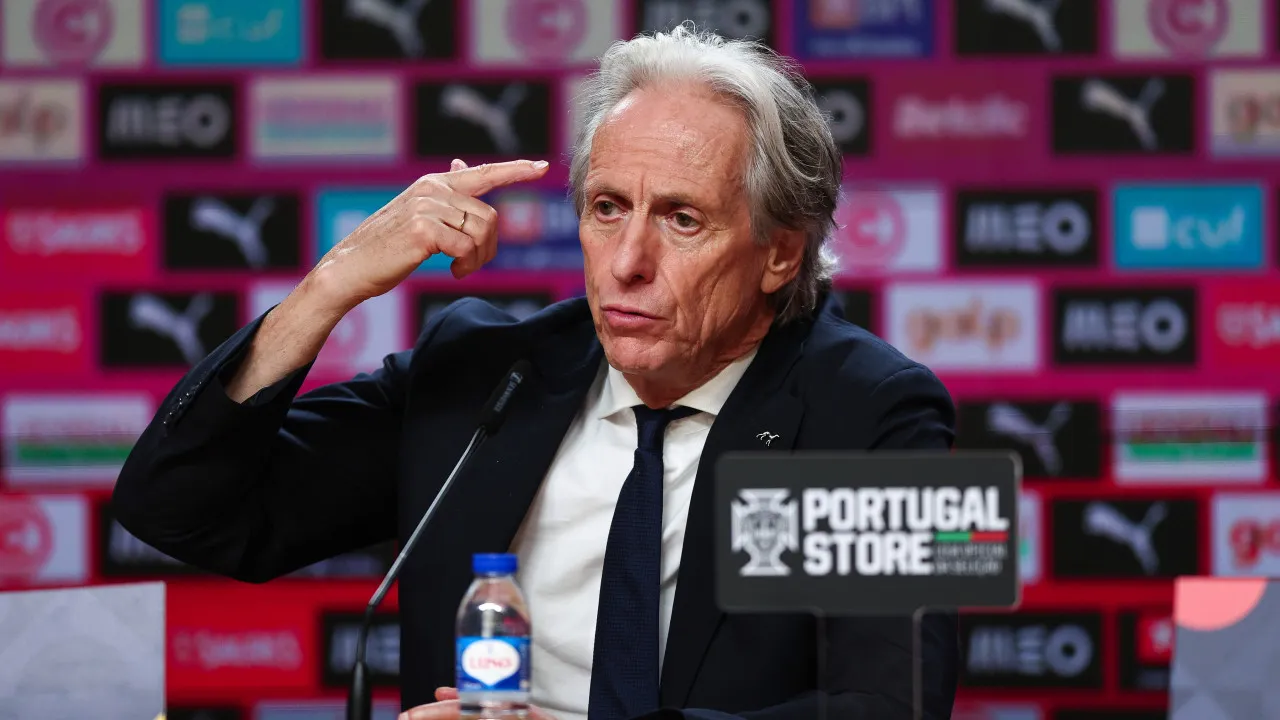 Jorge Jesus em brasa com o caso CR7: "Não peço desculpas a ninguém"