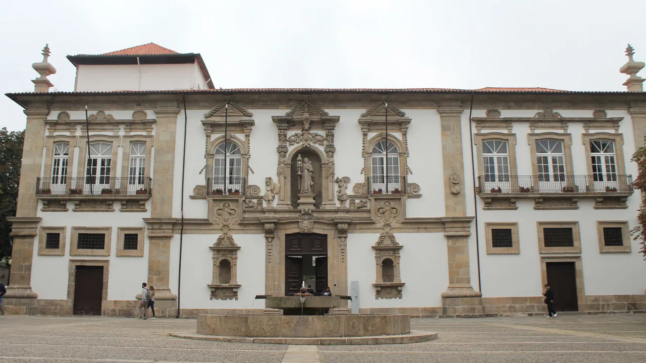 PS de Guimarães acusa Câmara de nomear PSD para cargos técnicos