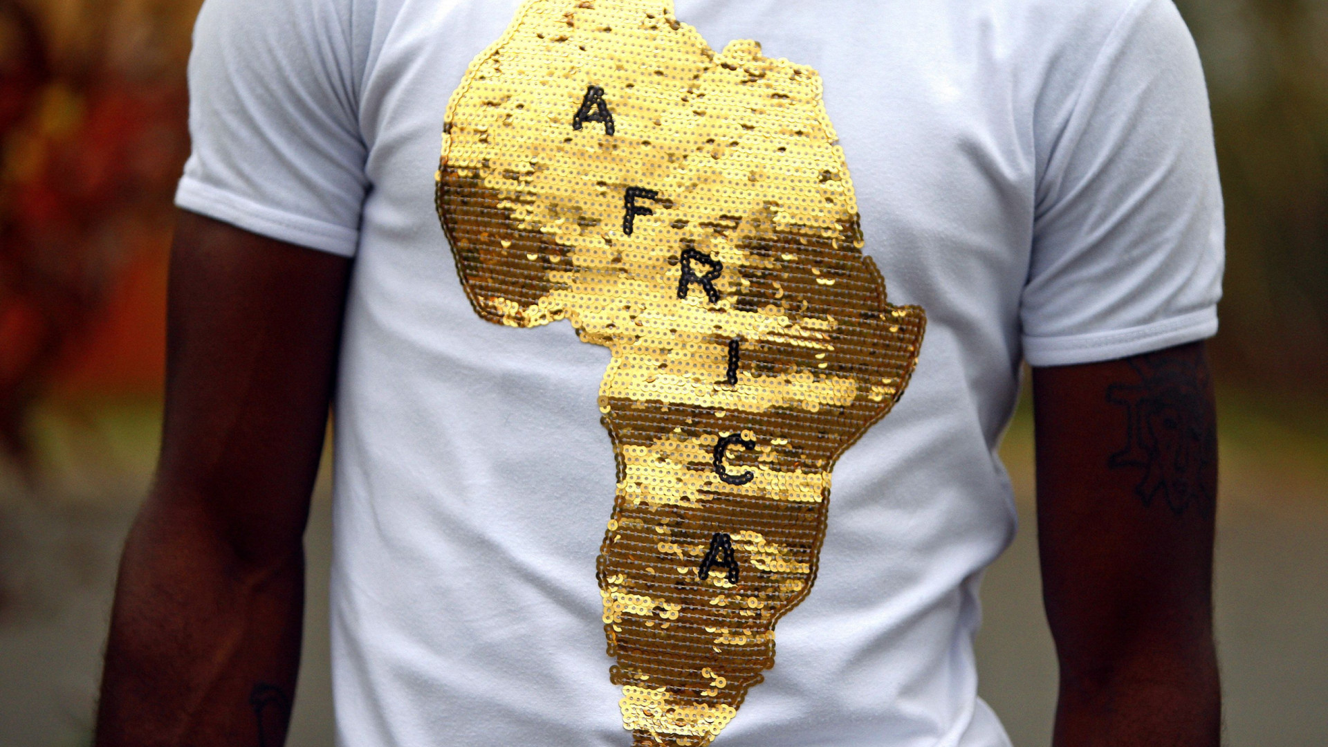 Vice-presidente do MPLA defende África 