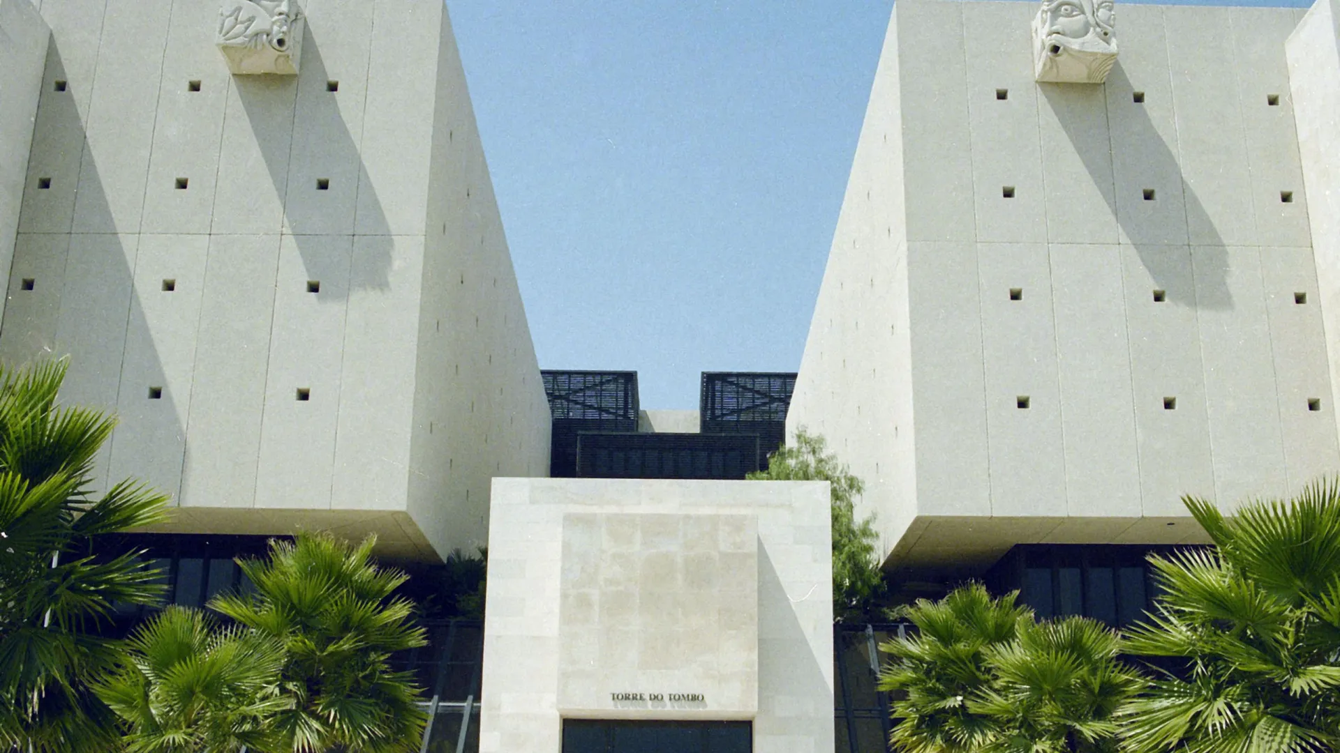 
                    Exposição sobre abolição da pena de morte em Lisboa e Coimbra
                