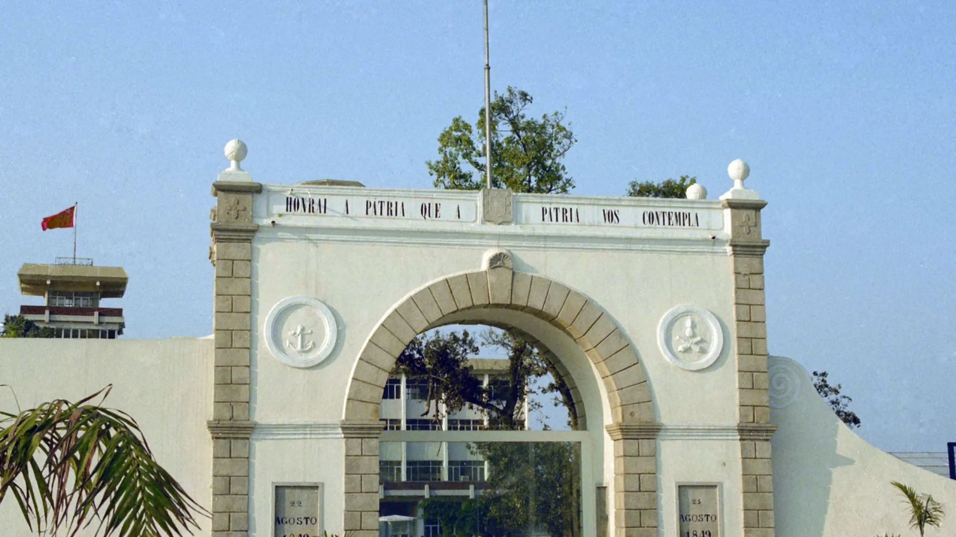 
                    Macau espera 670 mil de travessias diárias durante Ano Novo Lunar
                