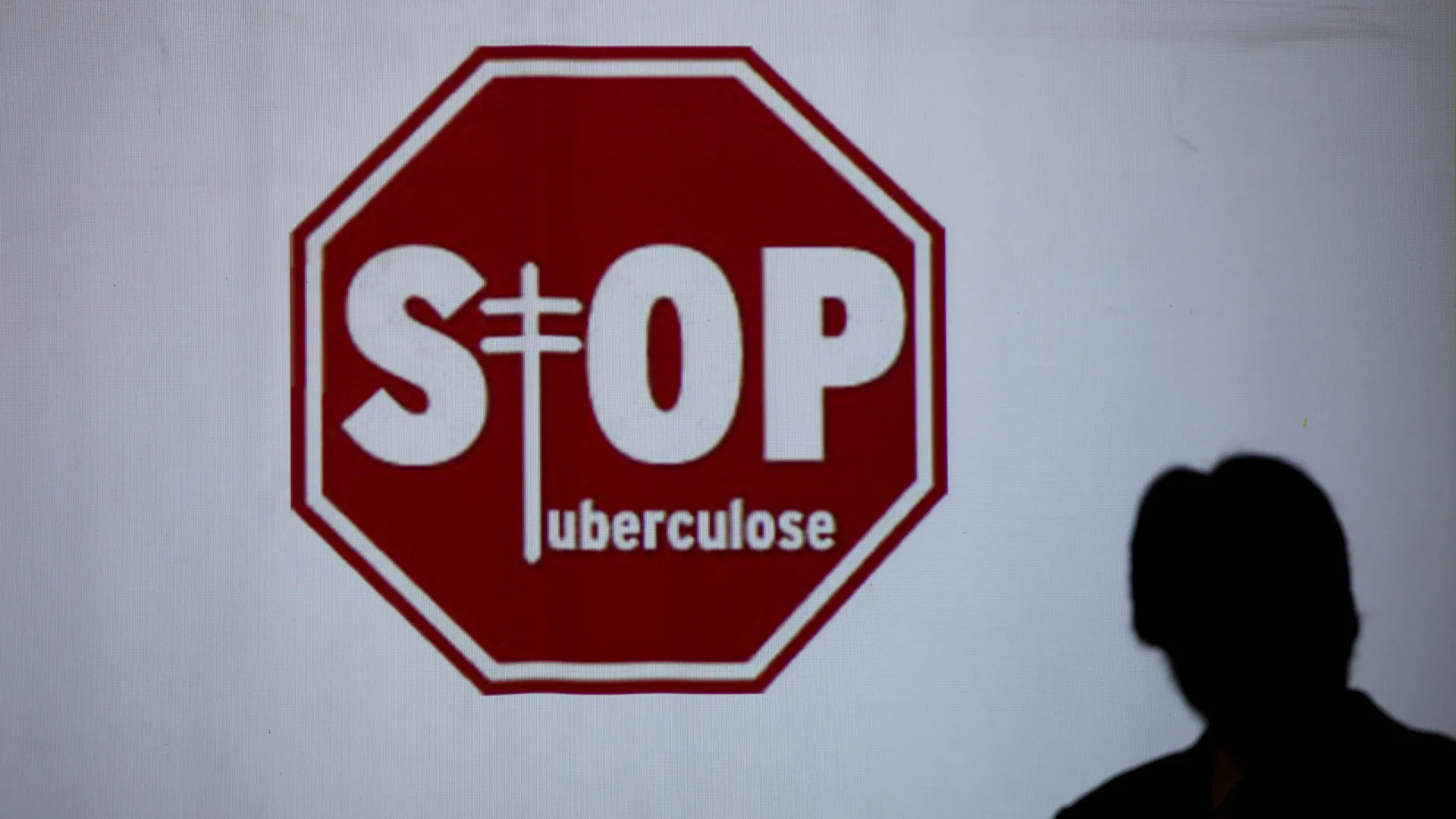 
                    Moçambique reduz mortes por tuberculose mas doença ainda mata 14 mil/ano
                