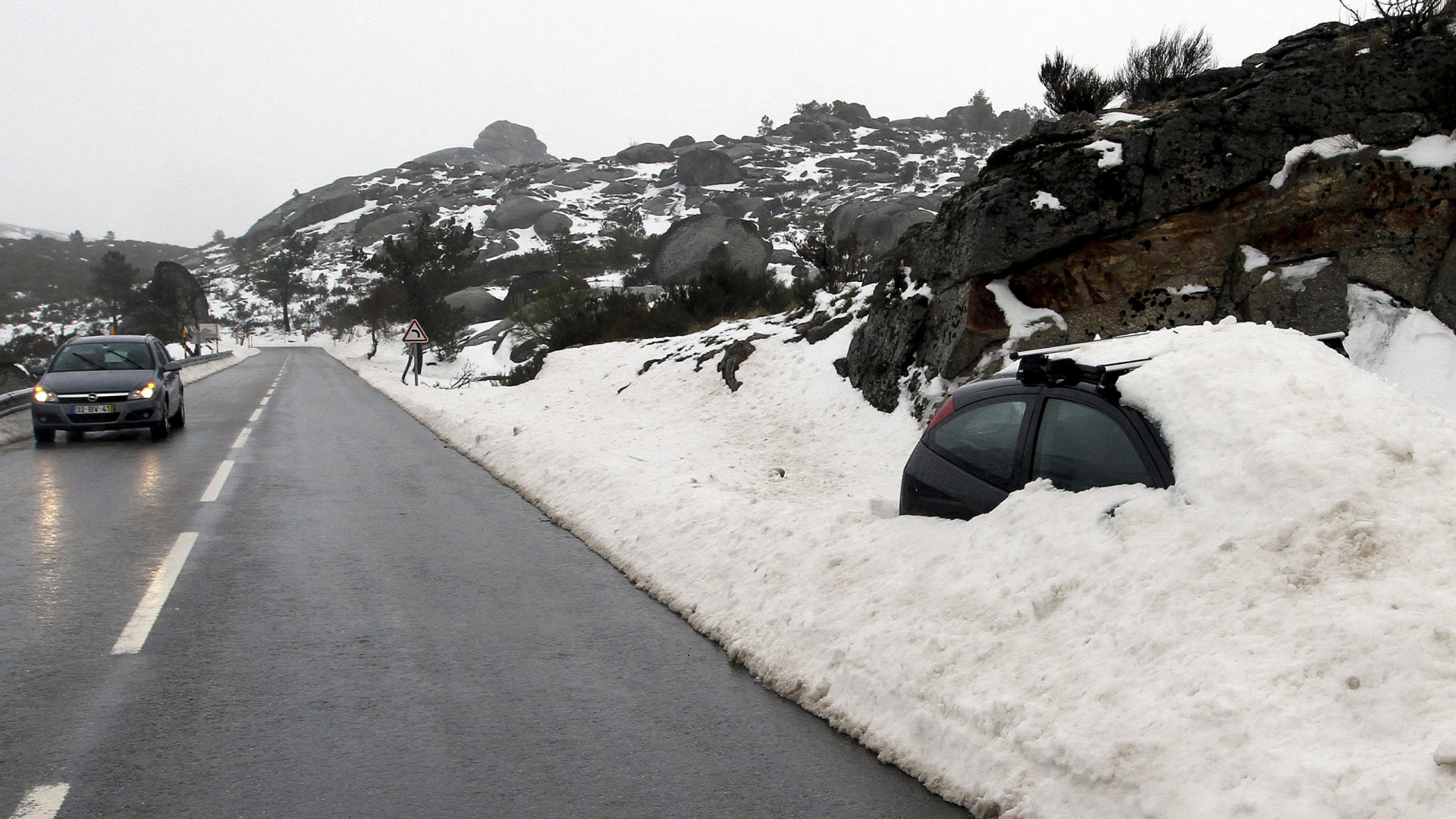 Estrada reaberta no maciço central da Serra da Estrela