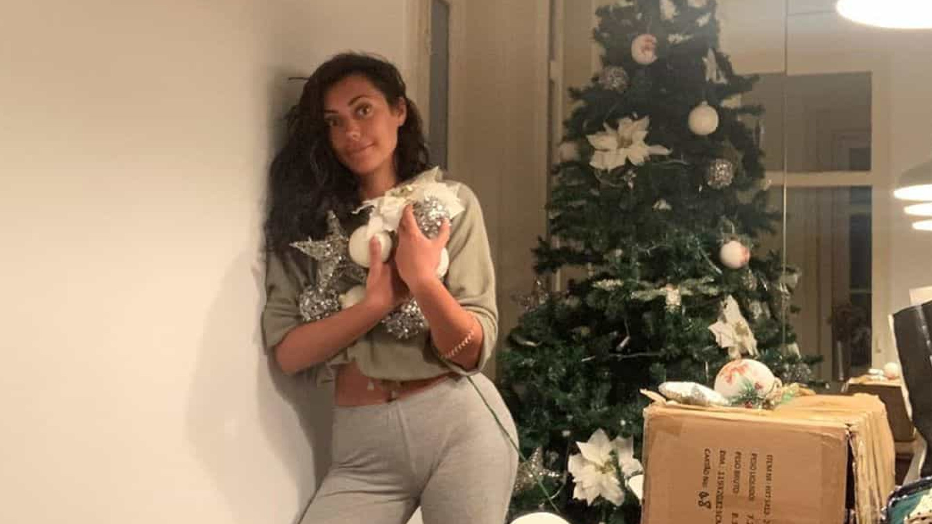 Sofia Ribeiro: Só agora é que conseguiu desmontar a árvore de Natal Sofia Ribeiro: Só agora é que conseguiu desmontar a árvore de Natal