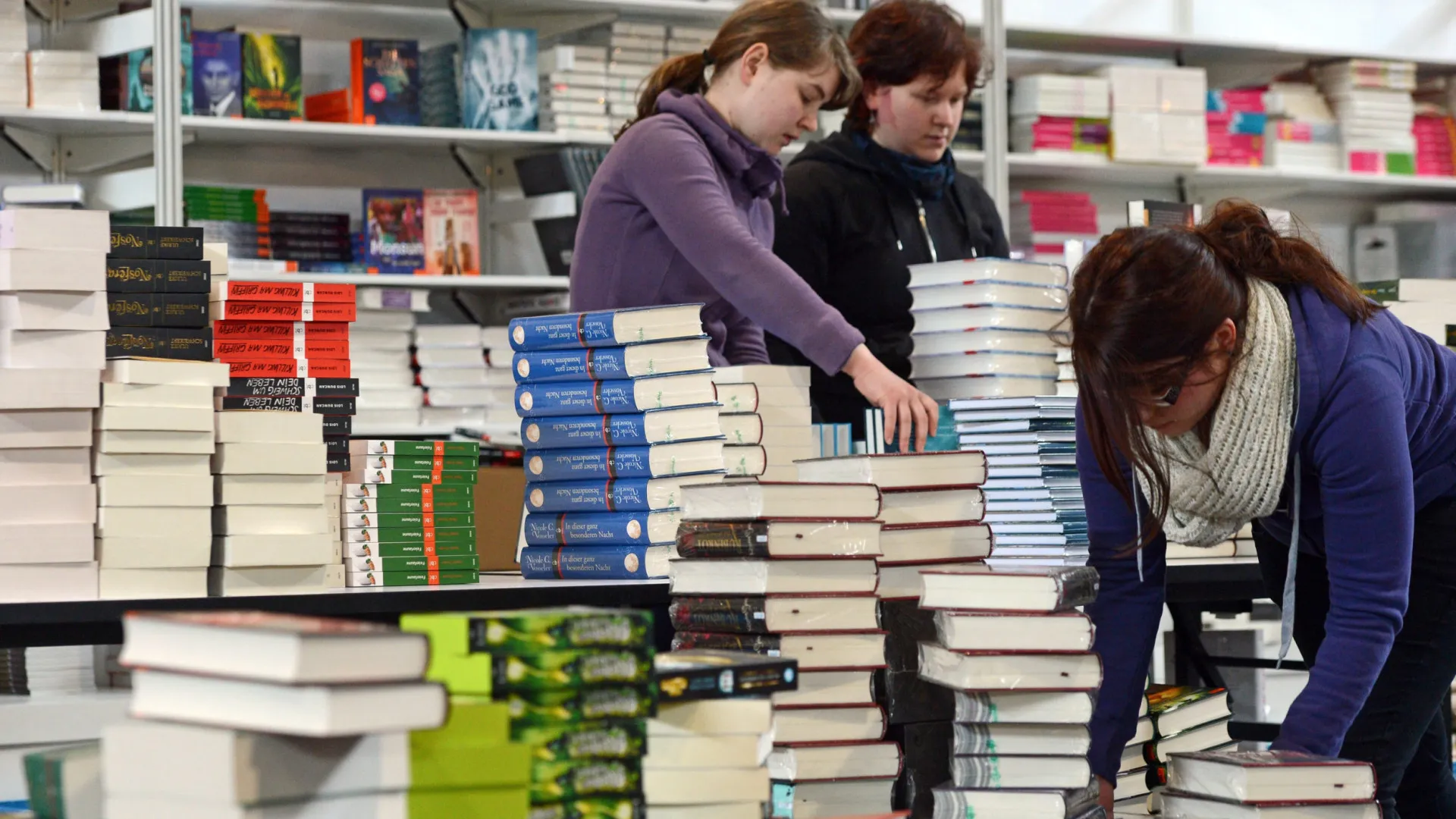 
                    Ministério abre candidaturas a bolsas de criação literária
                