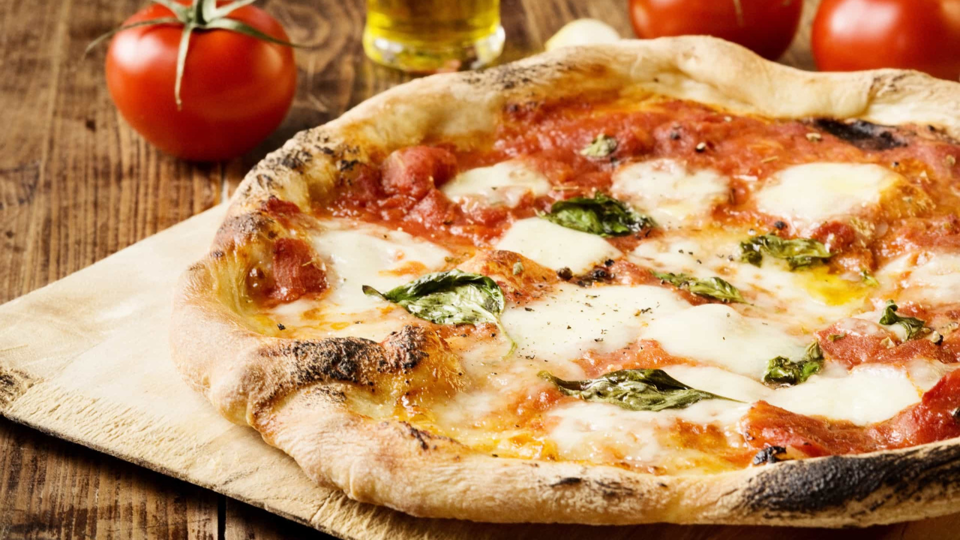 E que tal uma pizza feita em 6 minutos no micro-ondas? Sim, leu bem