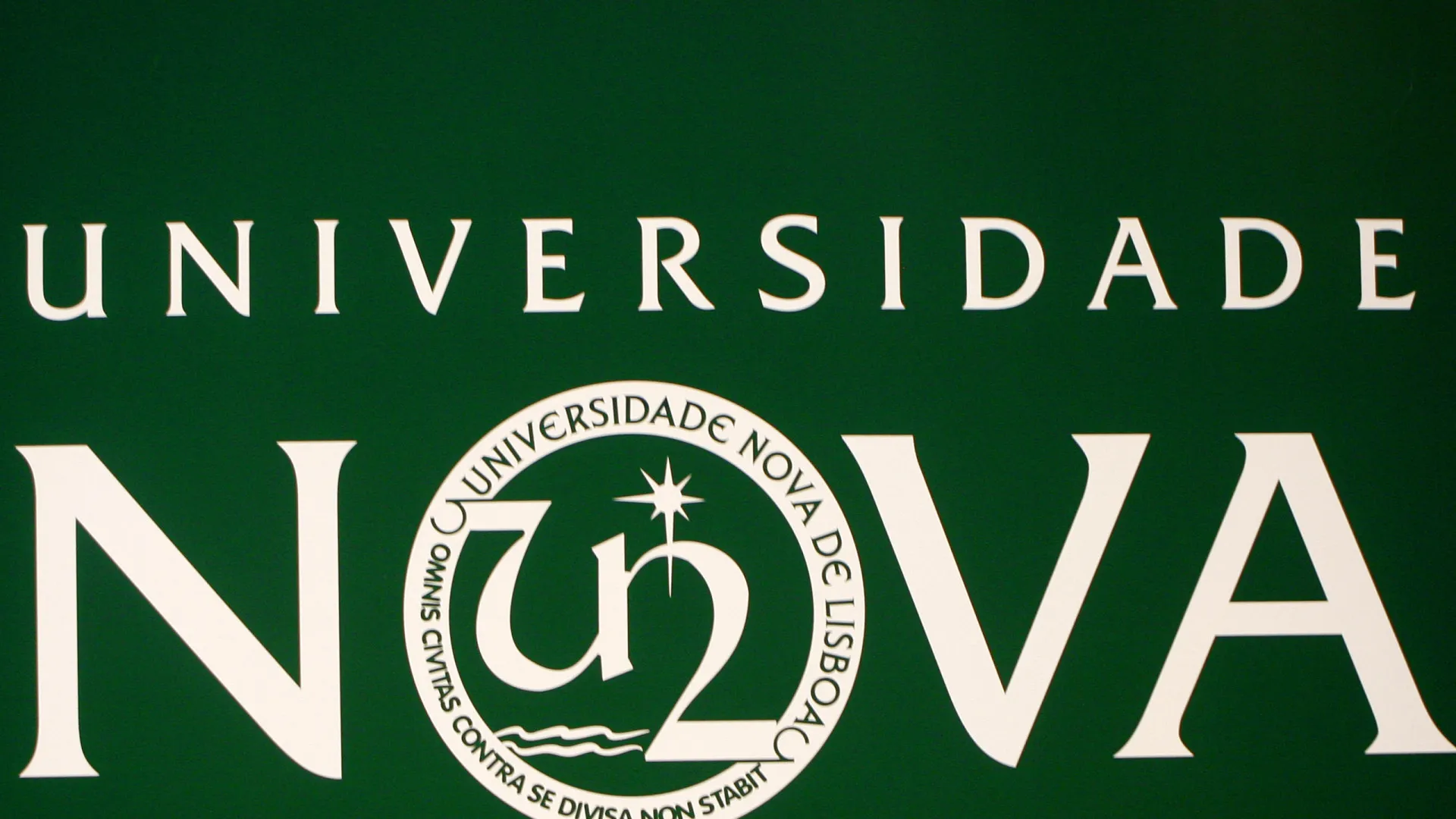 
                    Nova de Lisboa inaugura em Macau laboratório sino-português de optoeletrónica
                