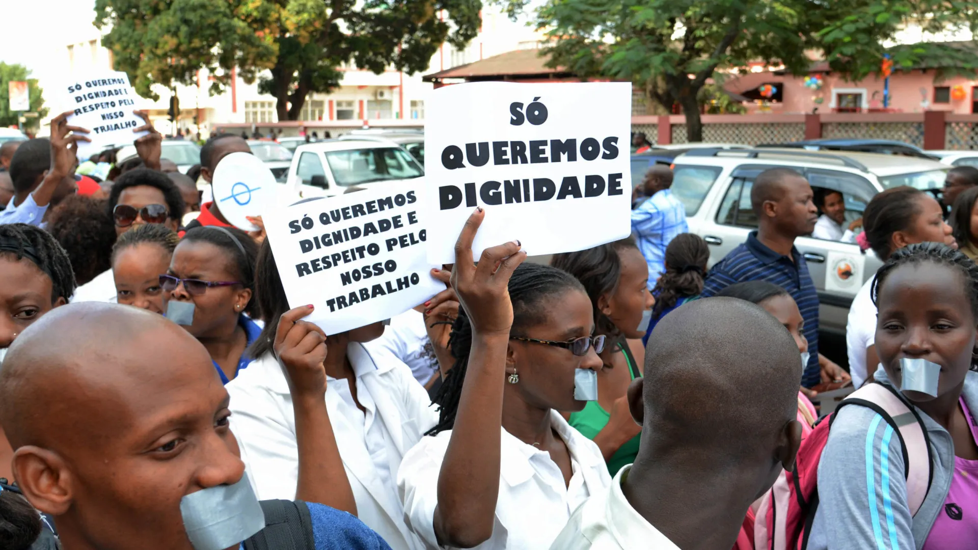 
                    Profissionais de saúde moçambicanos acusam Governo de incumprimento
                