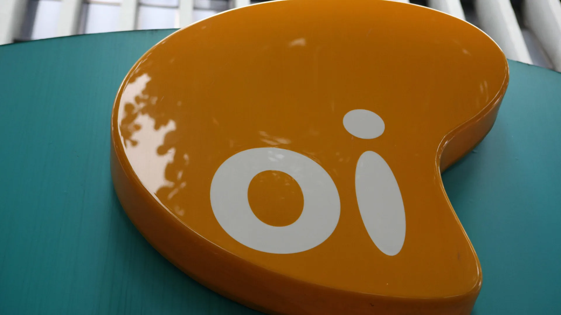 
                    Tribunal anuncia liquidação da operadora brasileira de telecomunicações Oi
                