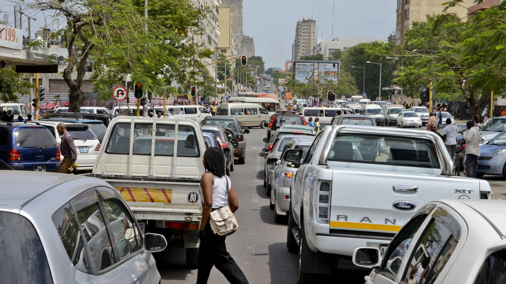 
                    Moçambique reconhece que há polícias envolvidos em atos ilegais
                