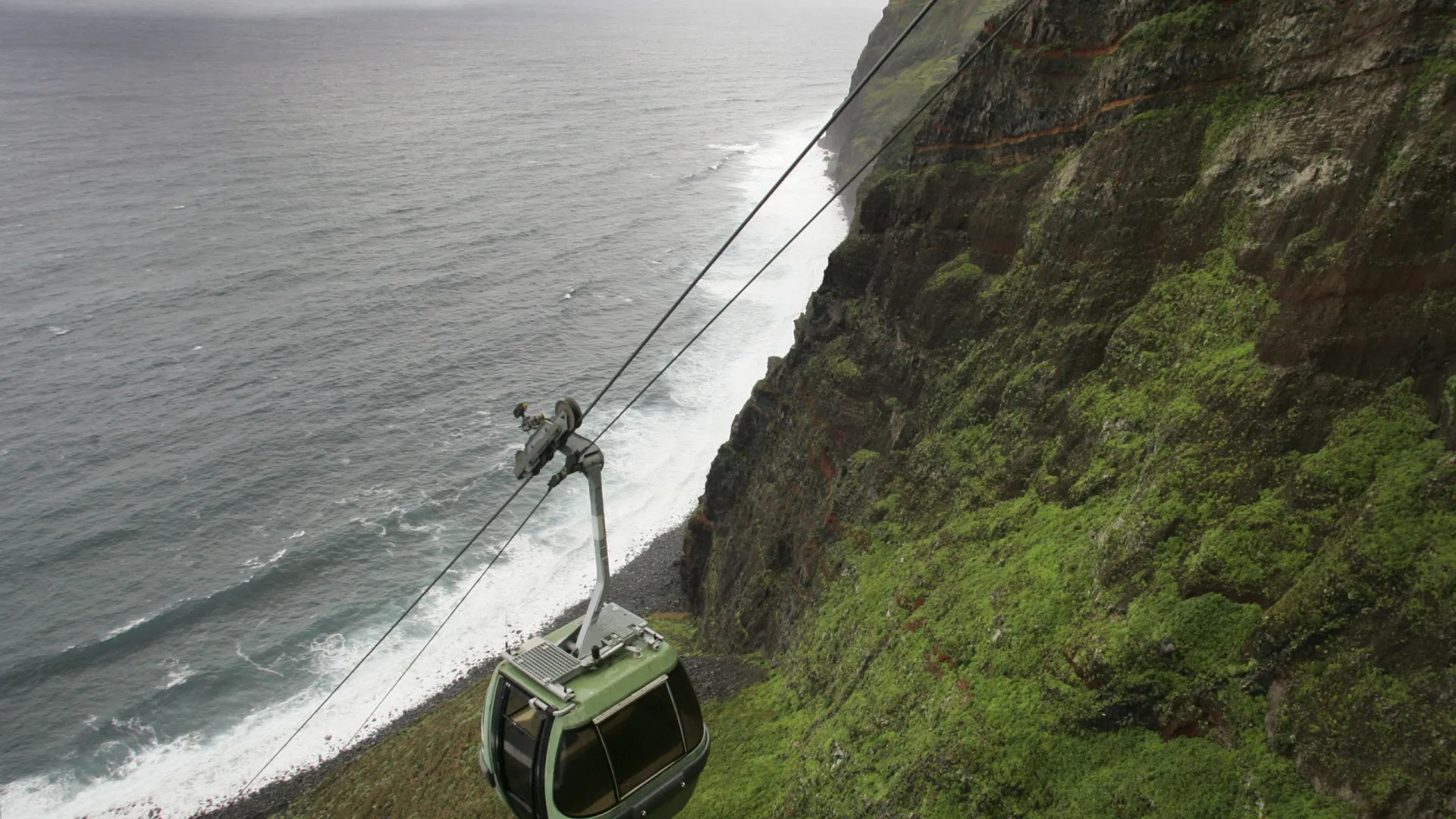 
                    Madeira impõe registo prévio obrigatório para acesso a trilhos classificados
                