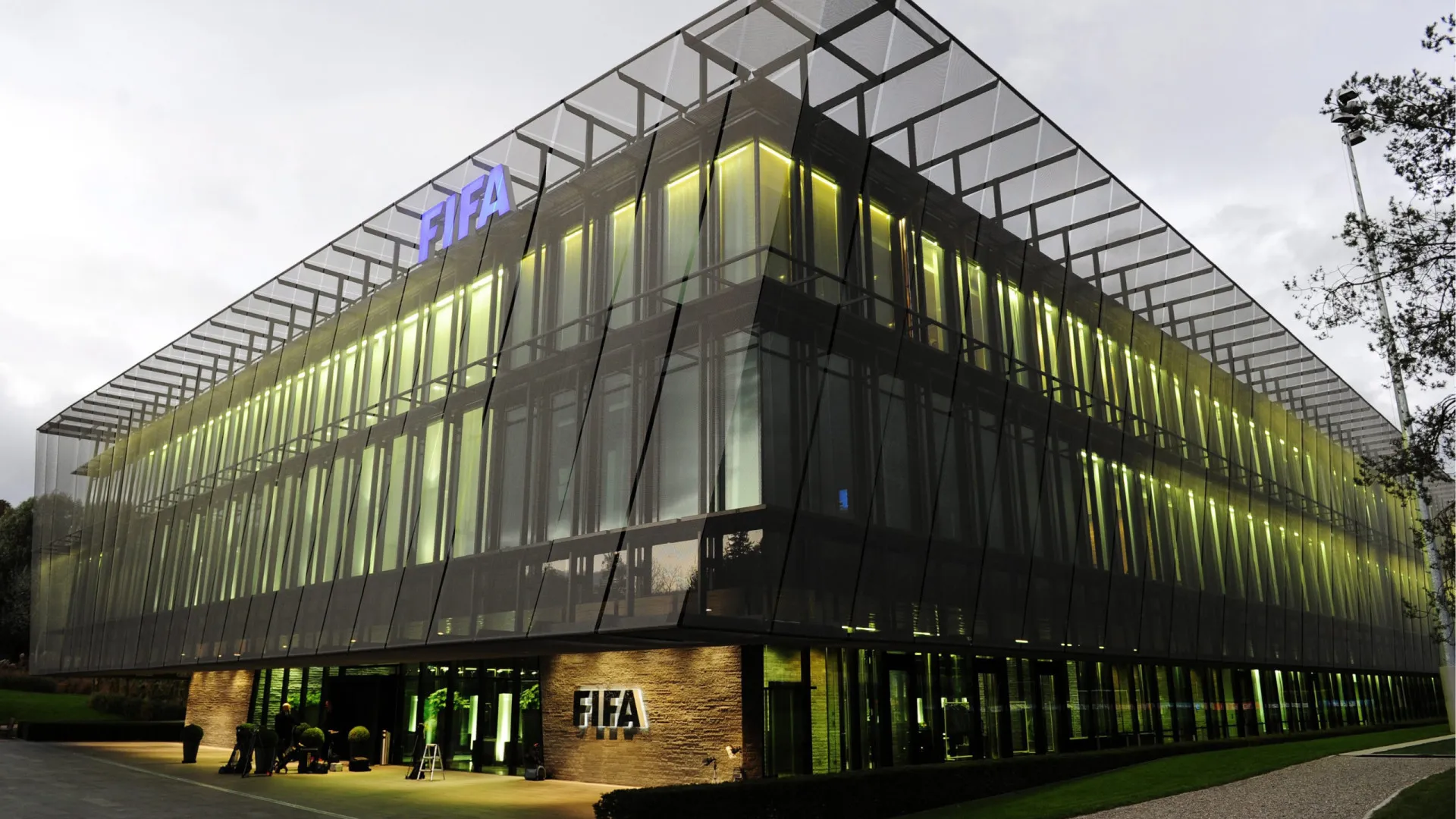 
                    FIFA já trabalha na segurança para o Campeonato do Mundo de 2030
                