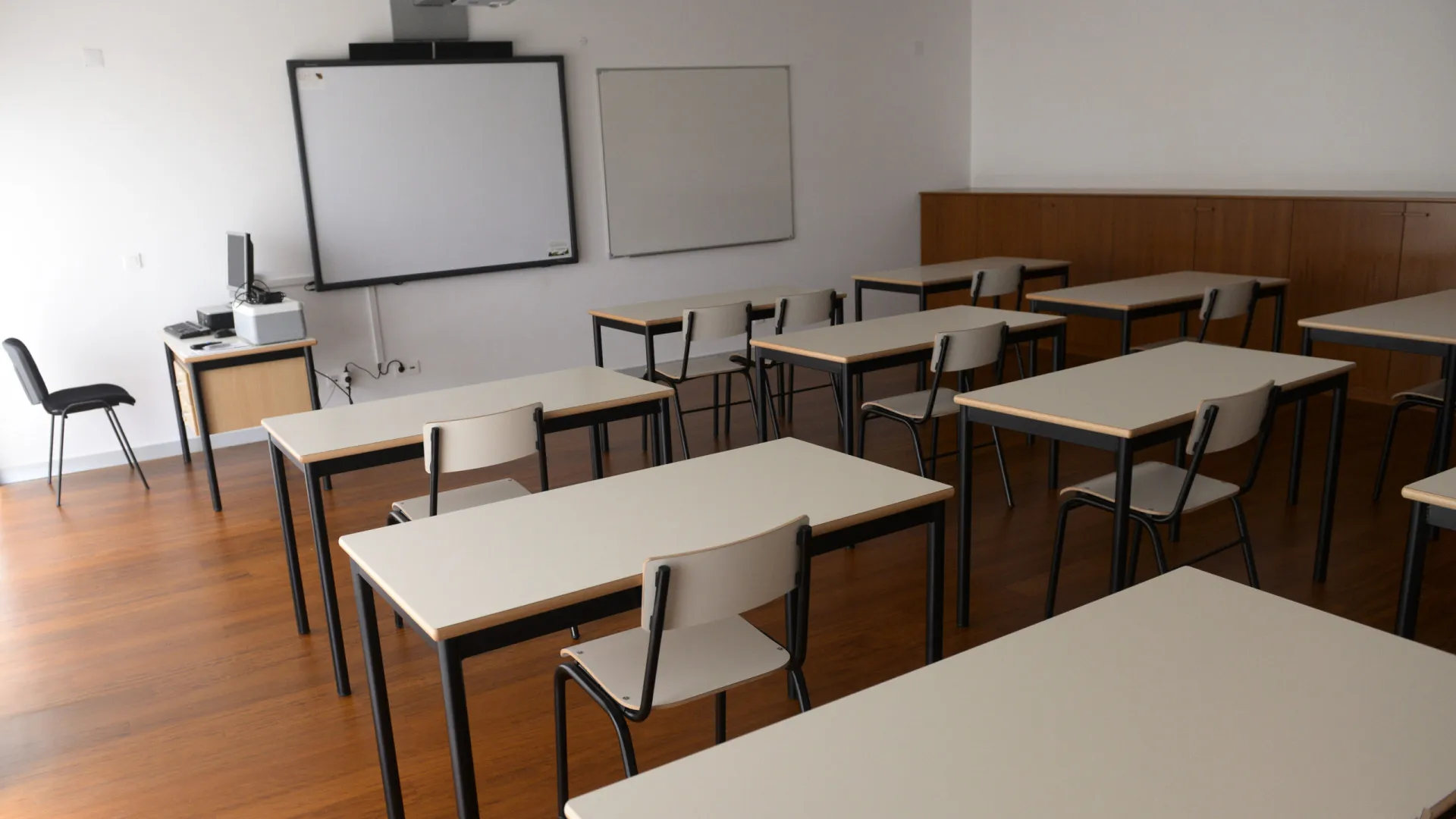 
                    Mais de metade dos alunos imigrantes já sentiu discriminação na escola
                