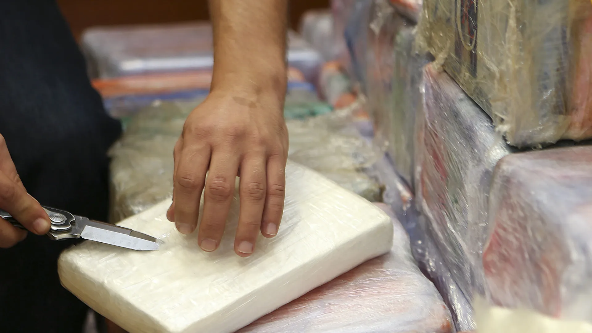 
                    Nigéria trabalha com EUA e Reino Unido para descobrir origem de cocaína
                