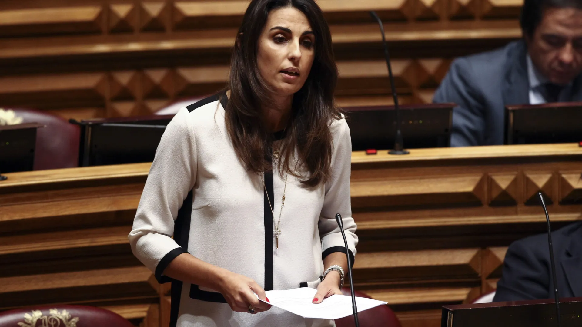 
                    Provedora europeia de Justiça alerta para lacunas em legislação urgente
                