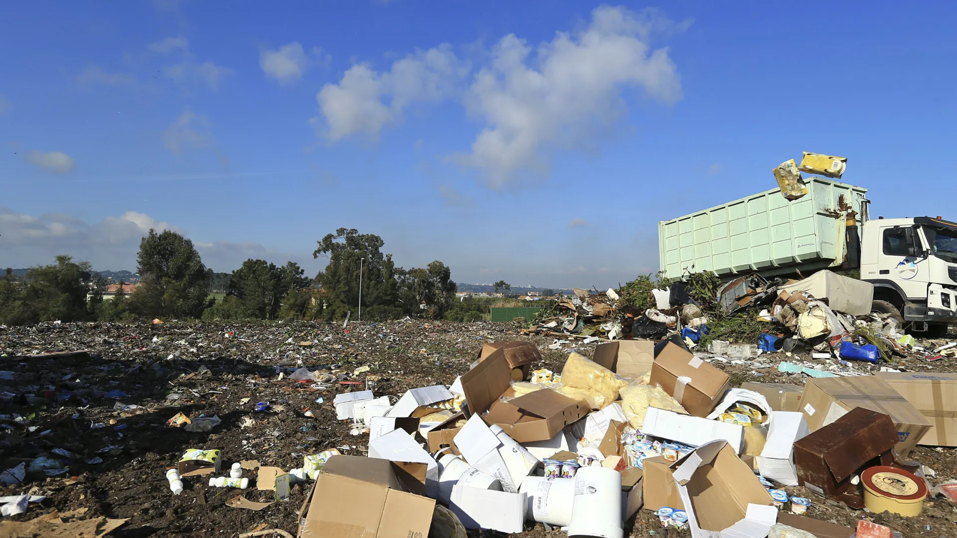 
                    Zero apresenta queixa à Comissão Europeia devido às descargas ilegais
                