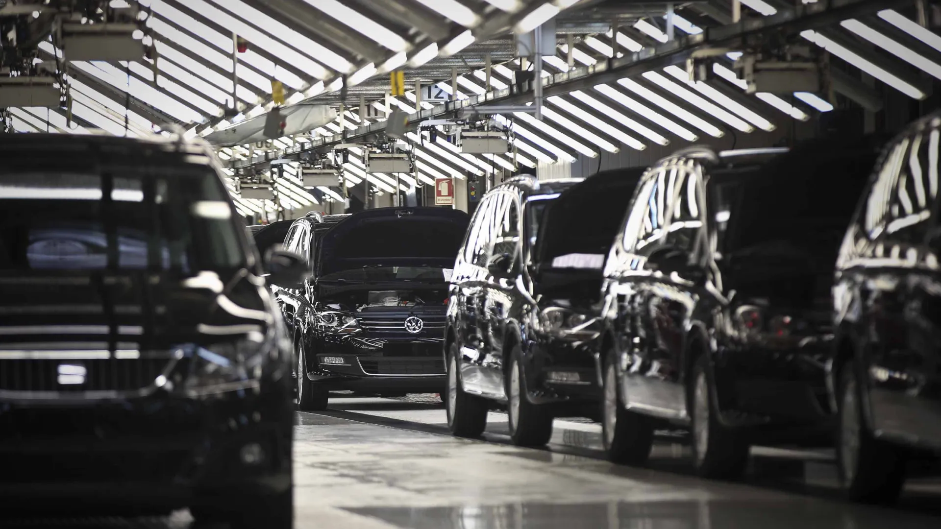 
                    Fabricantes de automóveis apoiam apelo por uma concorrência mais justa
                