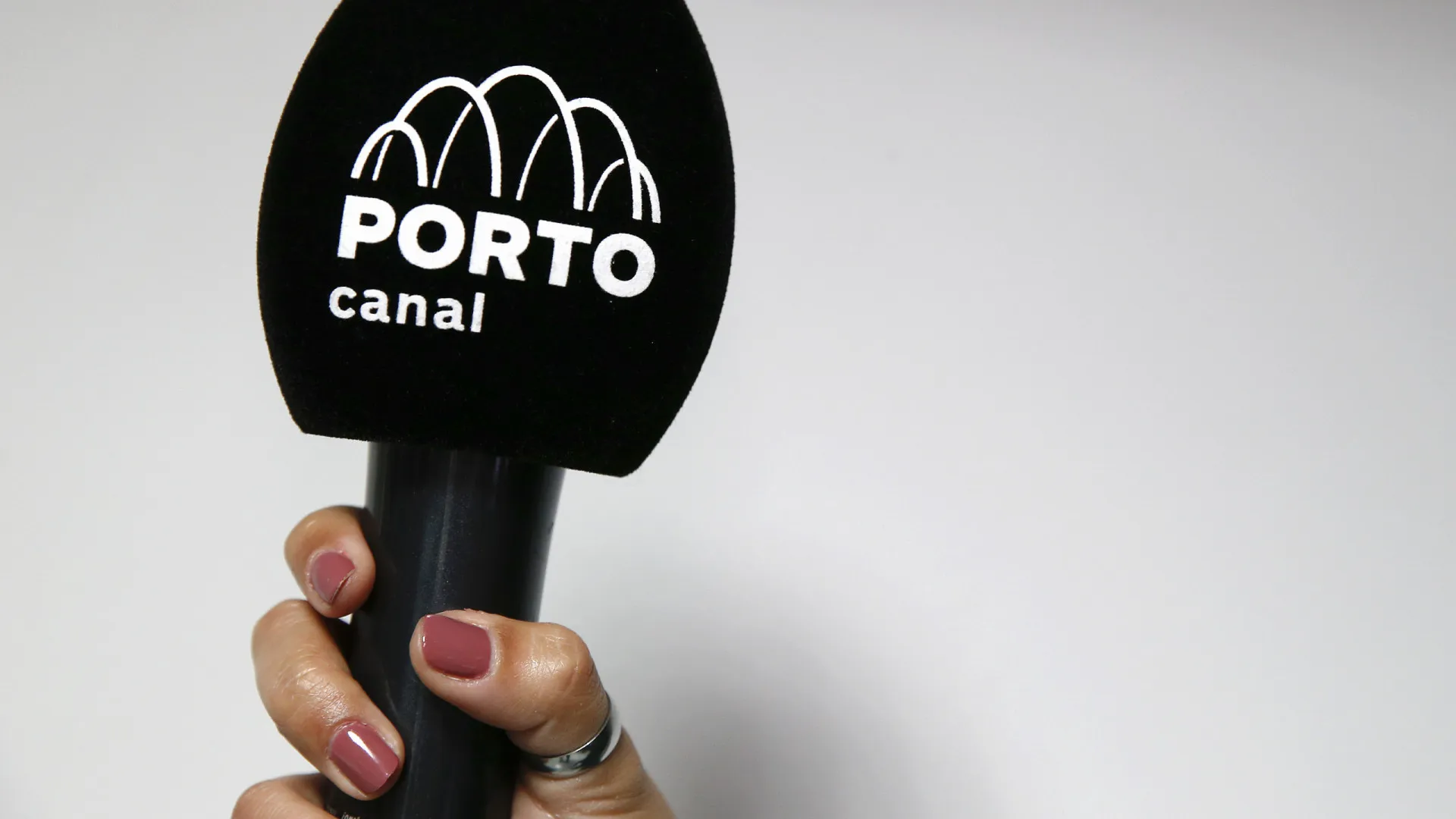 
                    ERC autoriza que Porto Canal passe de generalista a temático focado no FC Porto
                