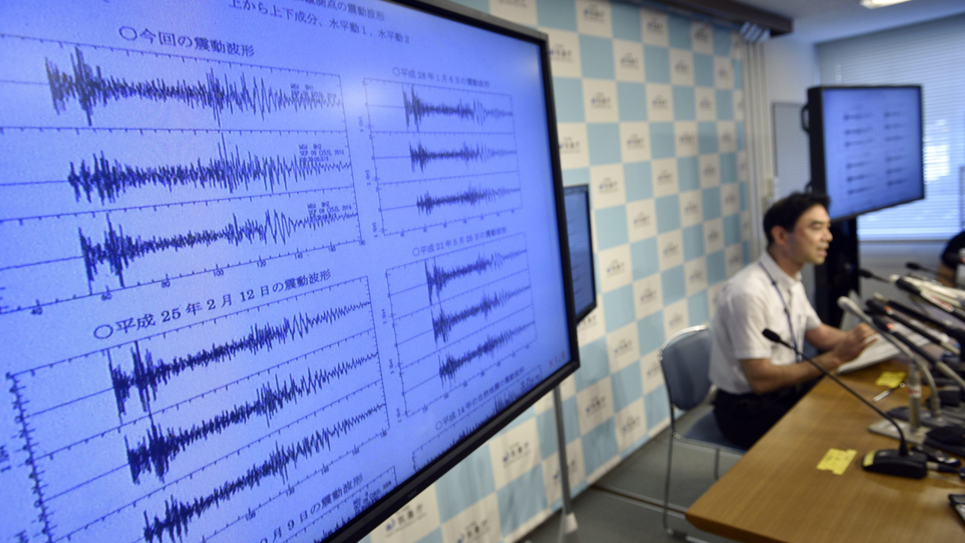 Japão eleva alerta de tsunami para 3 metros após sismo ao largo da costa