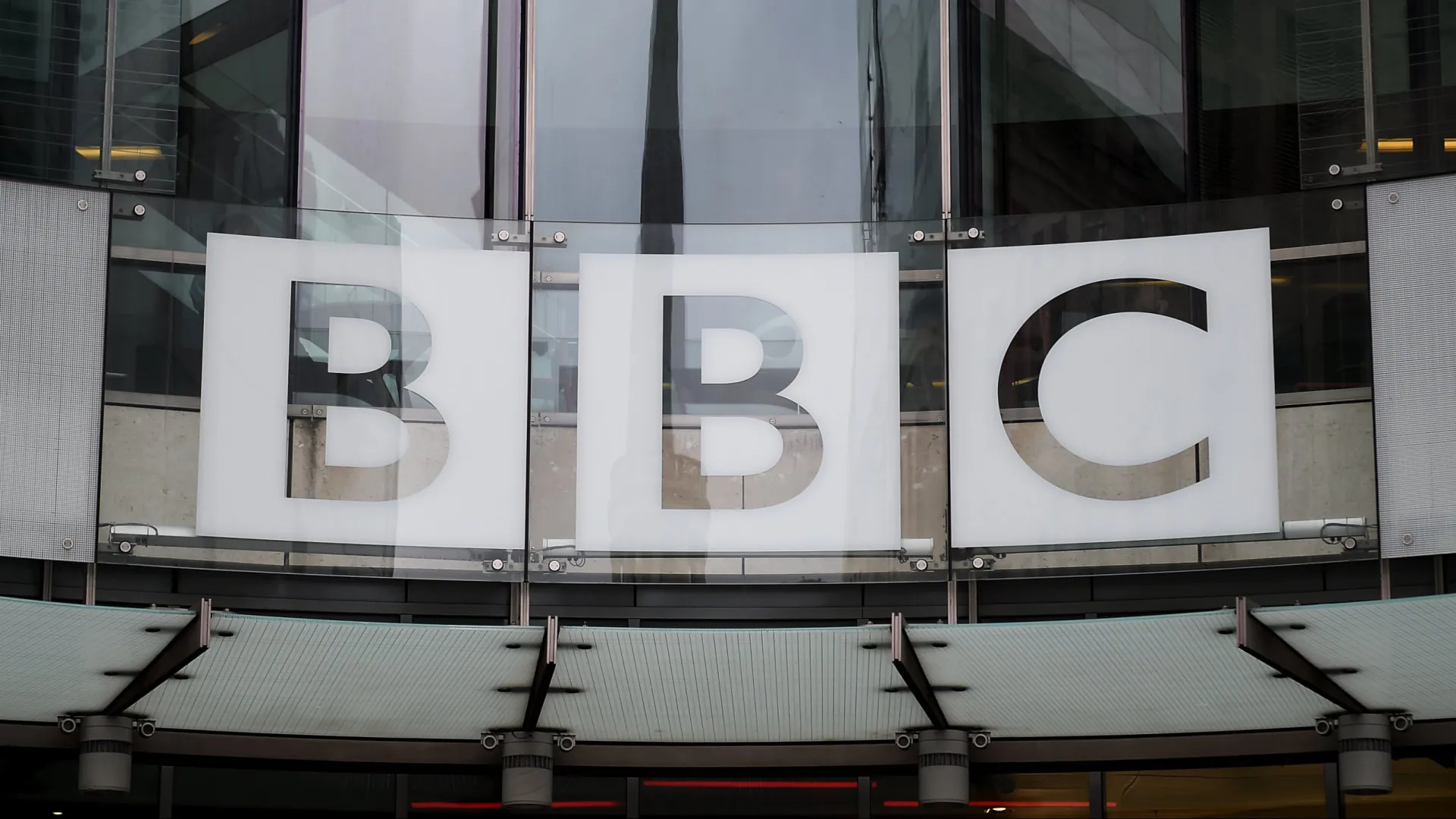 
                    BBC anuncia parceria estratégica com o YouTube para ampliar audiência
                