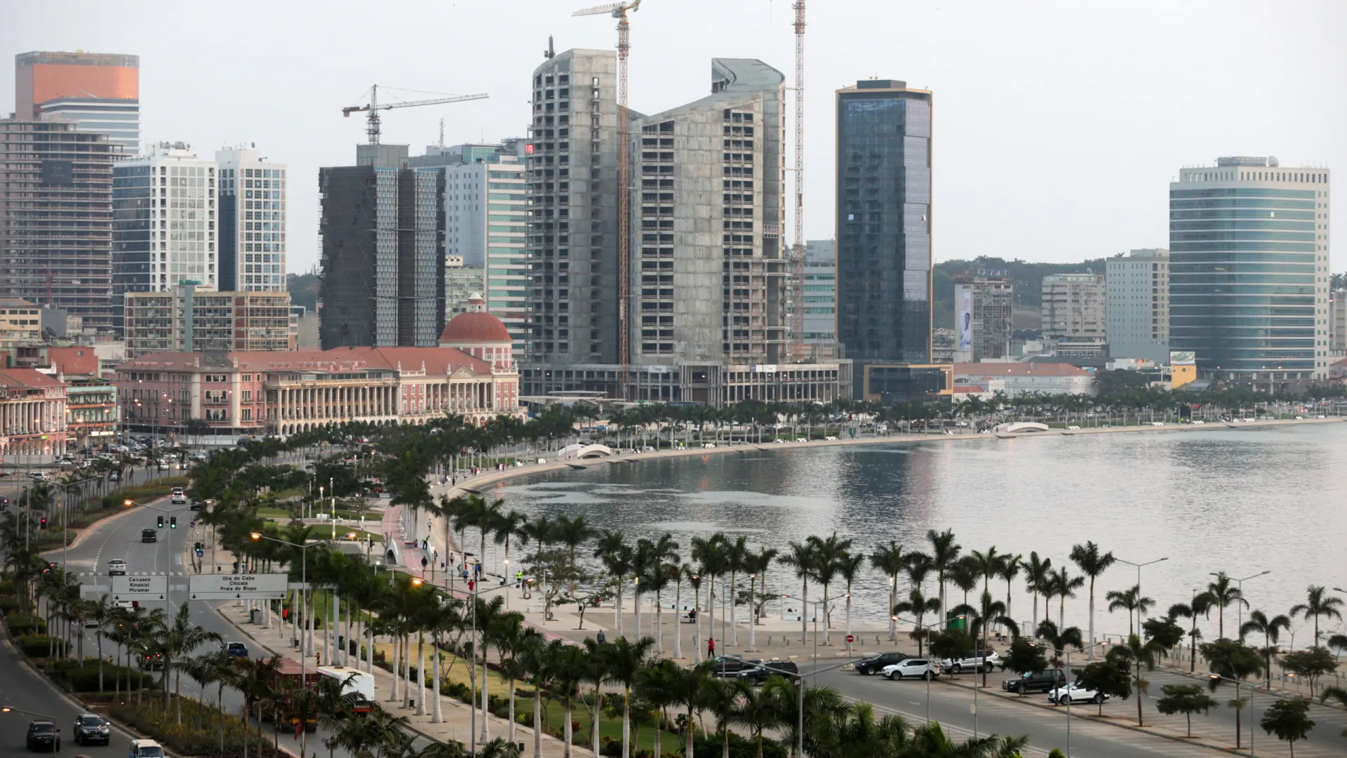 
                    UE apoia Angola com novo projeto de 25 milhões na área da justiça
                