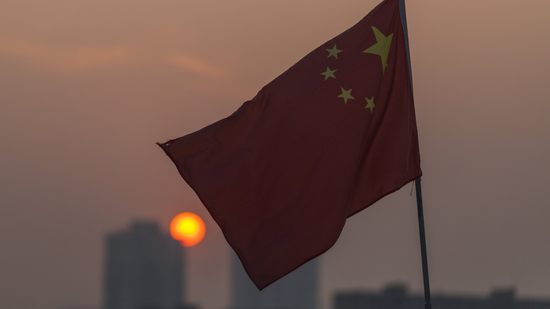 Embate entre navios na China deixa dois mortos e 14 desaparecidos