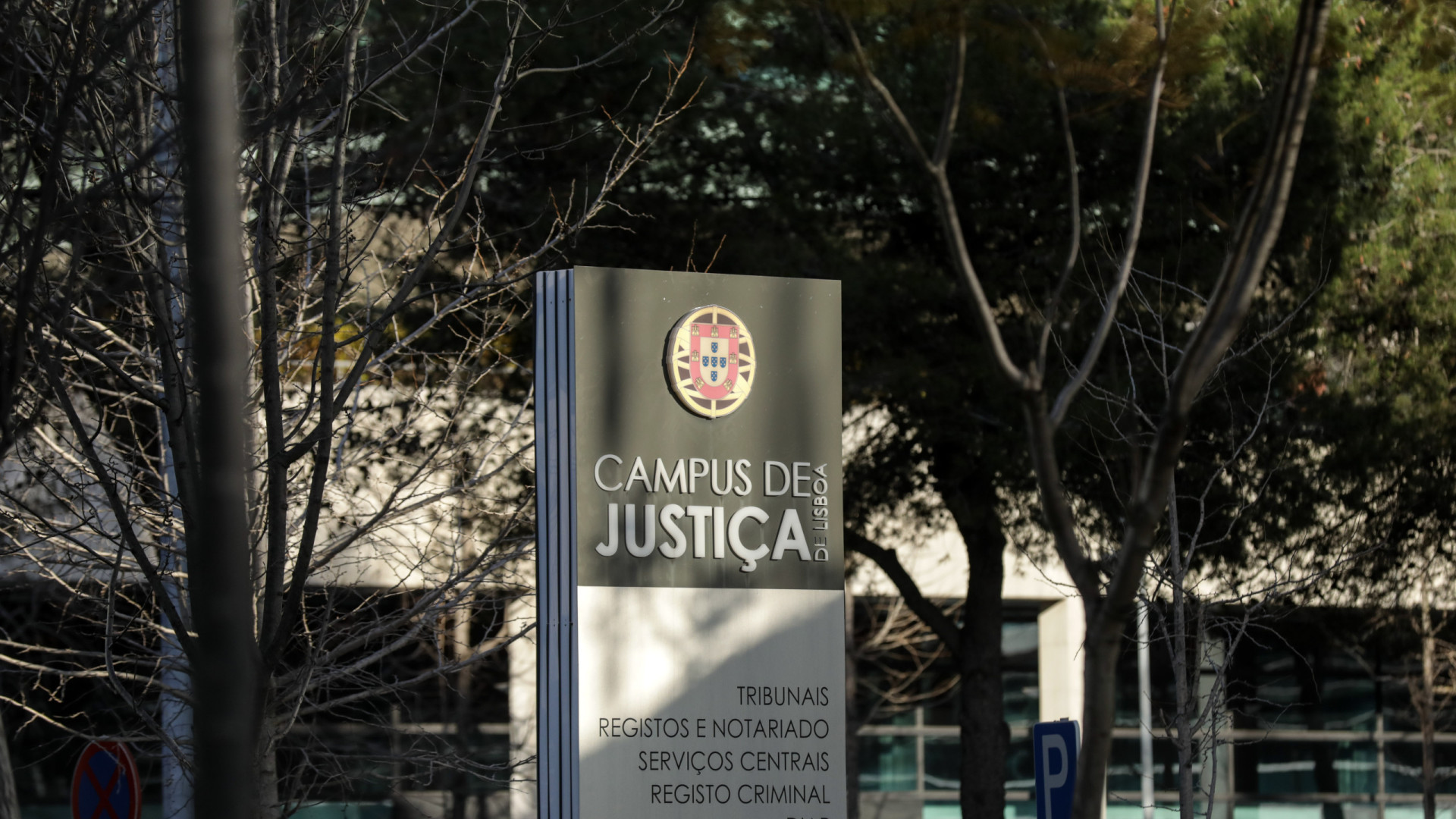 Governo estuda saída dos tribunais do Campus da Justiça devido a rendas