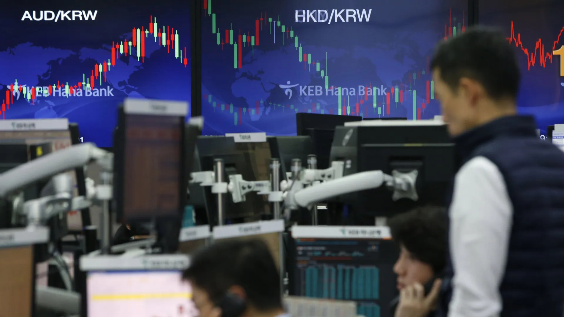 
                    Juros da dívida de Portugal descem a dois, a cinco e a 10 anos
                