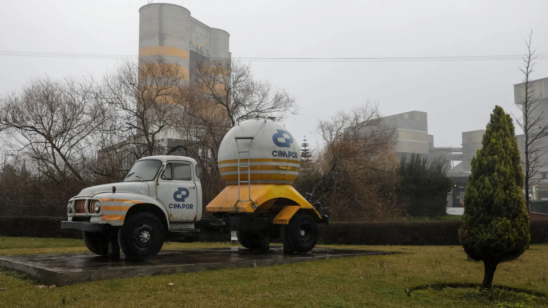 
                    Concorrência autoriza Cimpor a ter controlo exclusivo da Ibera
                