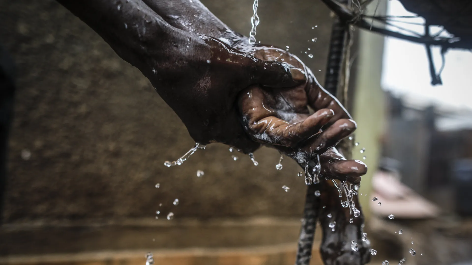 
                    Autoridades moçambicanas garantem que água é própria para consumo
                