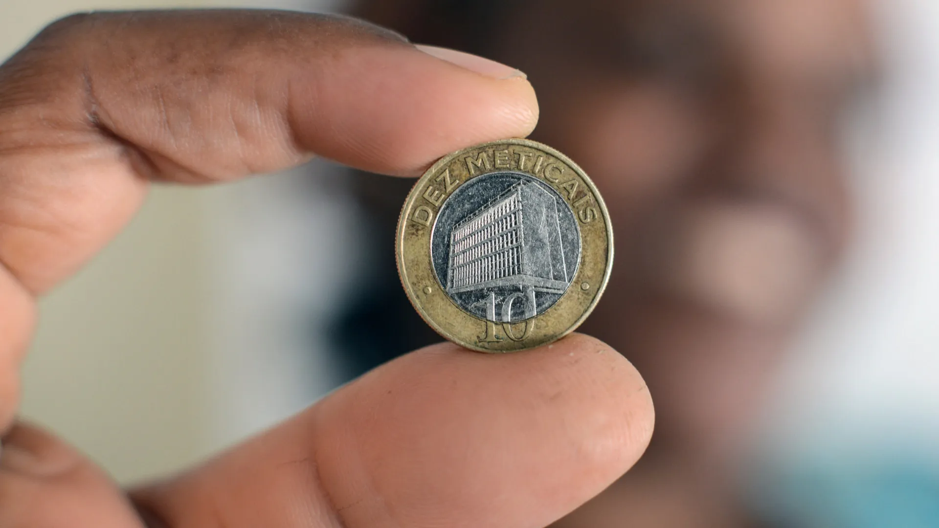 
                    Moçambique recorre a consultores para ajudar a reduzir dívida
                